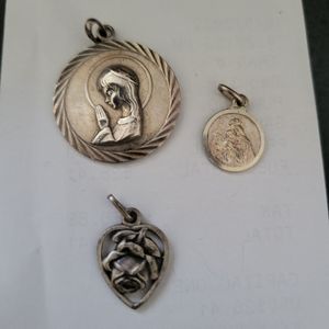 Religious pendants